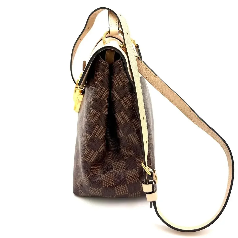 Louis Vuitton this chic